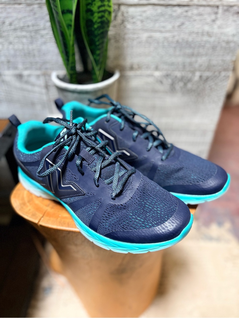 Vionic | "Miles Active" Lightweight Comfort Sneakers - Women's 11, Blue/White